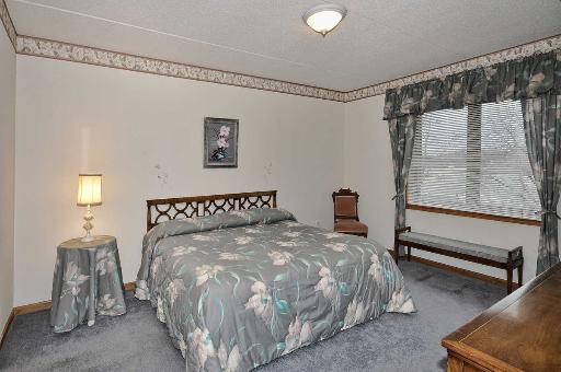 1327 E Washington St #402, Des Plaines, IL 60016 photo 16