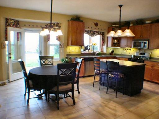 26752 Lindengate Cir, Plainfield, IL 60585 photo 4