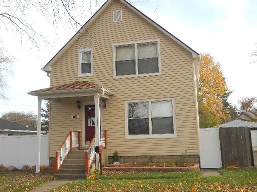 1733 Maple St, Des Plaines, IL 60018 photo 1