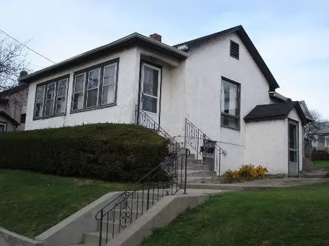 421 6th St, Peru, IL 61354 photo 1