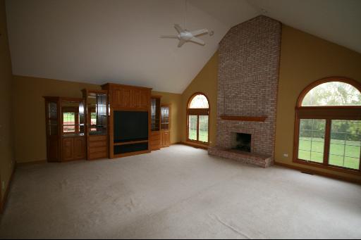 59 Dineff Rd, Lemont, IL 60439 photo 3