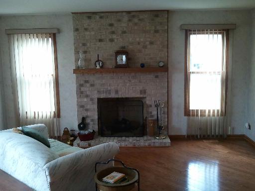 4311 Forest Glen Dr, Hoffman Estates, IL 60192 photo 2