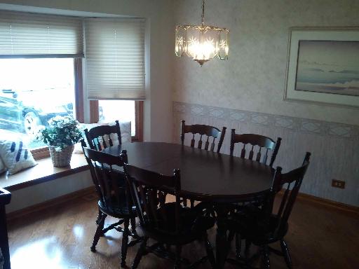 4311 Forest Glen Dr, Hoffman Estates, IL 60192 photo 9