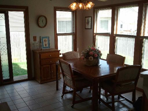 4311 Forest Glen Dr, Hoffman Estates, IL 60192 photo 7