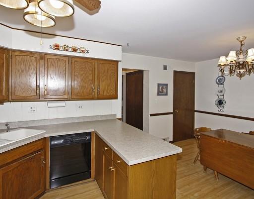 1738 Pickwick Ln, Glenview, IL 60026 photo 9