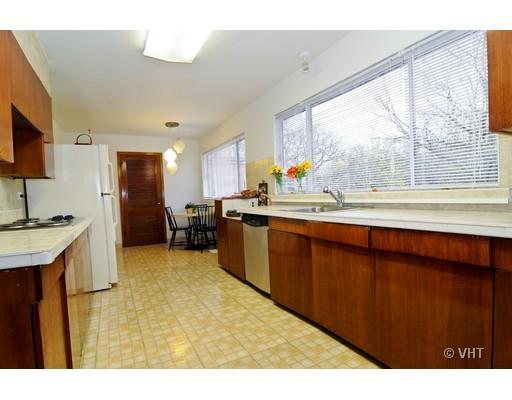 11 Graymoor Ln, Olympia Fields, IL 60461 photo 4