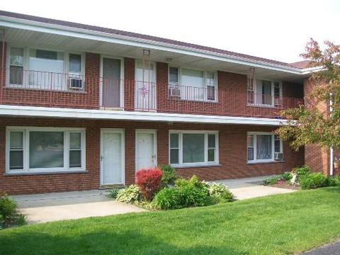 115 Dover Dr #4, Des Plaines, IL 60018 photo 1