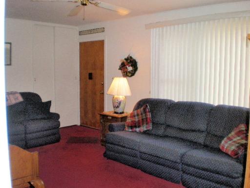 2107 Eastman St, Rolling Meadows, IL 60008 photo 3