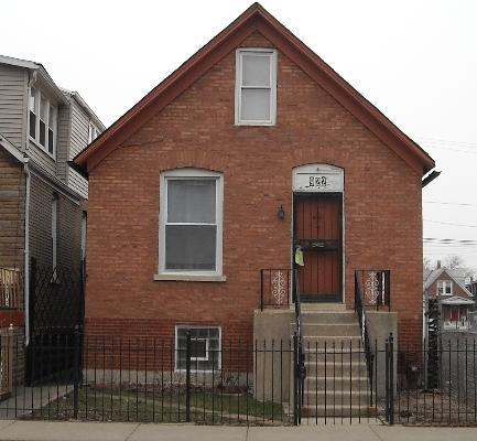922 N Harding Ave, Chicago, IL 60651 photo 1