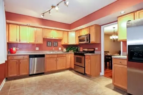 914 E 55th St, Chicago, IL 60615 photo 4