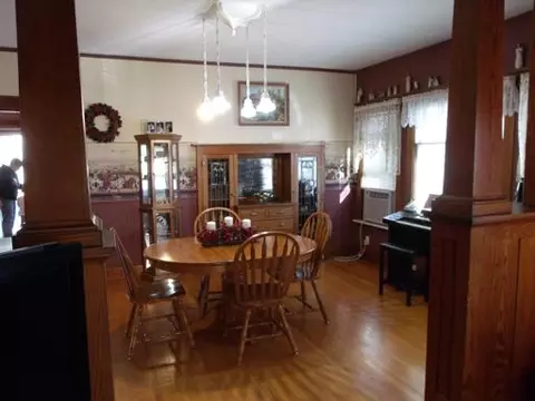 721 Fifth St, Peru, IL 61354 photo 3