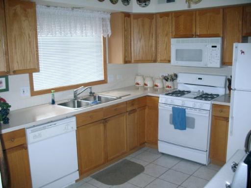 405 W Front St #3-203, Wheaton, IL 60187 photo 3