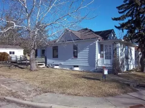 327 9th St, Peru, IL 61354 photo 1