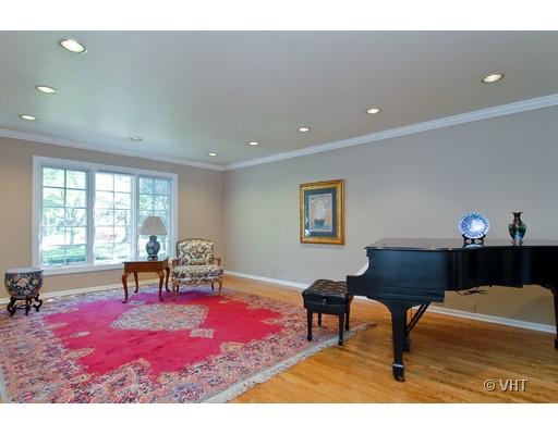 1640 Devonshire Ln, Lake Forest, IL 60045 photo 3