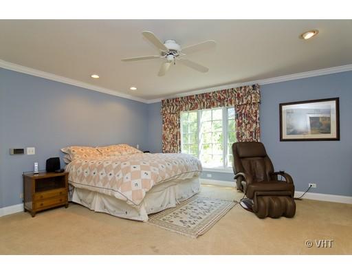 1640 Devonshire Ln, Lake Forest, IL 60045 photo 9