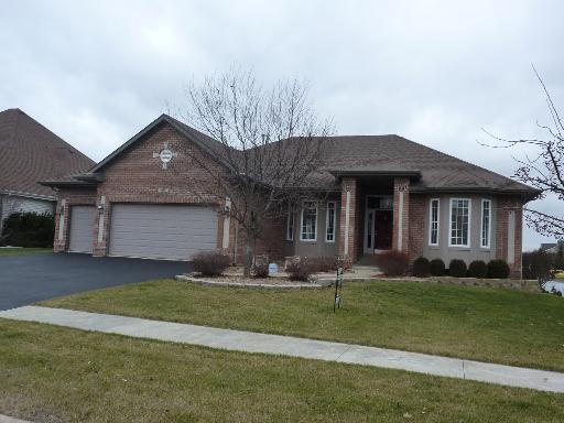 4211 River Hawk Dr, Loves Park, IL 61111 photo 1