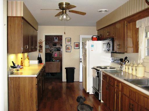 8047 Alabama Ave, Willowbrook, IL 60527 photo 3