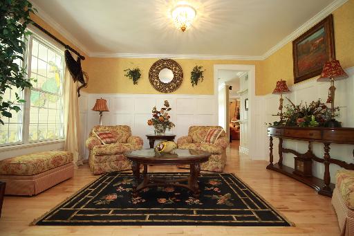 802 Forest Ave, Geneva, IL 60134 photo 4