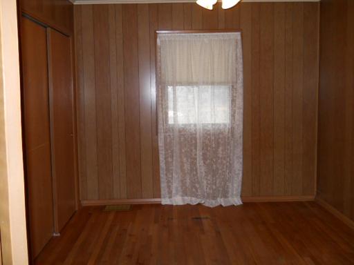115 E First St, Cedar Point, IL 61316 photo 11