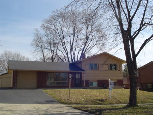 1775 Ashley Rd, Hoffman Estates, IL 60169 photo 1