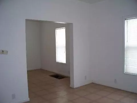 832 E Michigan St, Ottawa, IL 61350 photo 5