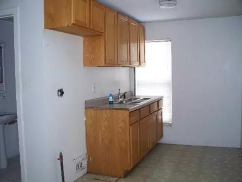 832 E Michigan St, Ottawa, IL 61350 photo 3
