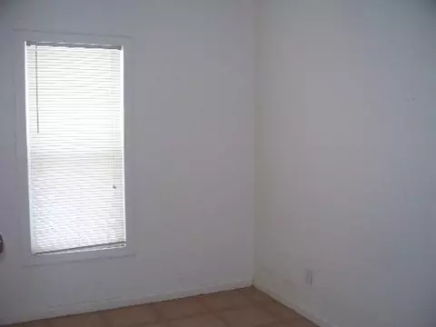 832 E Michigan St, Ottawa, IL 61350 photo 4