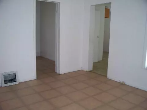 832 E Michigan St, Ottawa, IL 61350 photo 2