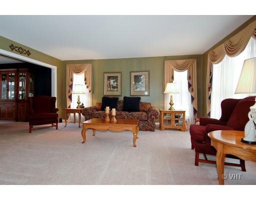 150 Arquilla Dr, Algonquin, IL 60102 photo 3