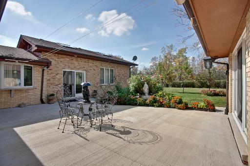 2050 Post Rd, Northbrook, IL 60062 photo 15