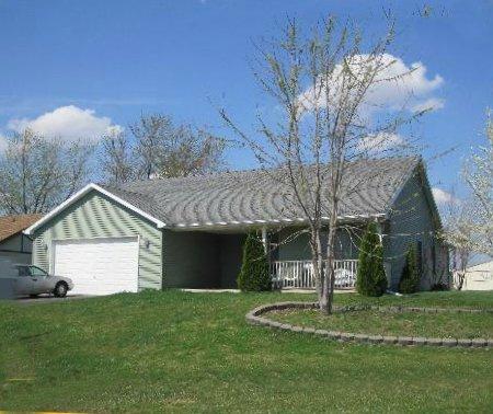 725 Wright Ct, Sandwich, IL 60548 photo 1
