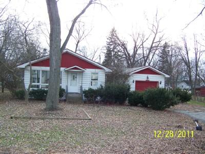 4703 Parkview Rd, Mchenry, IL 60050 photo 1