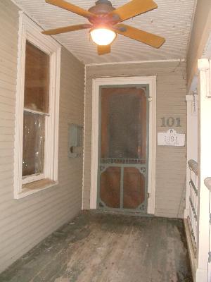 101 N Hubbard St, Algonquin, IL 60102 photo 5