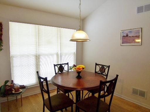 950 Ferrara Ct, Cary, IL 60013 photo 7
