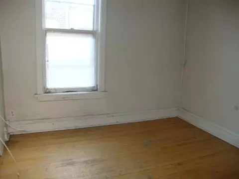 5818 N Ridge Ave, Chicago, IL 60660 photo 8