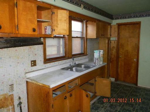 33 E 122nd Pl, Chicago, IL 60628 photo 5