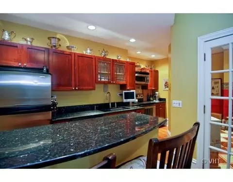 20 E Goethe St #101, Chicago, IL 60610 photo 4