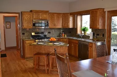 2678 Mapleside Ln, Aurora, IL 60502 photo 5