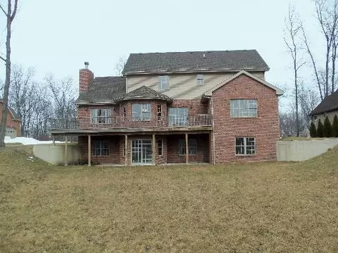 425 Edgewater Dr, Morris, IL 60450 photo 2