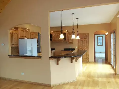 425 Edgewater Dr, Morris, IL 60450 photo 8