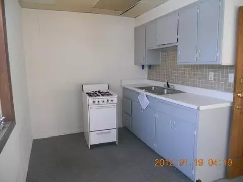 229 E High St, Sycamore, IL 60178 photo 9