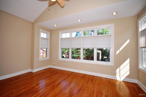 1215 E 46th St, Chicago, IL 60653 photo 10