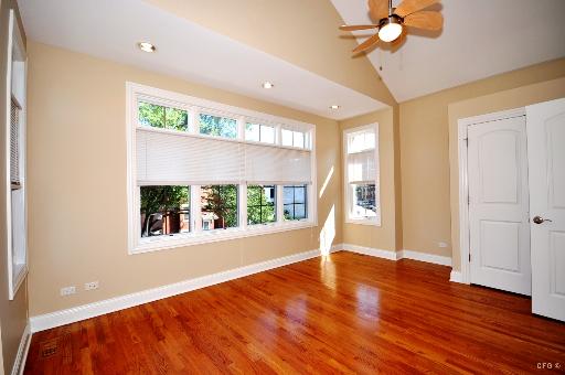1215 E 46th St, Chicago, IL 60653 photo 9