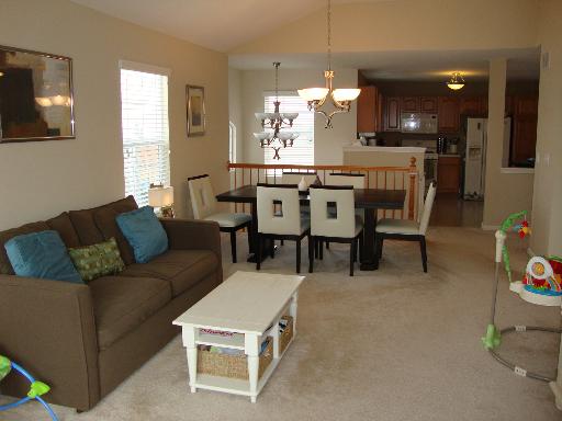 433 Legend Ln, Mchenry, IL 60050 photo 4