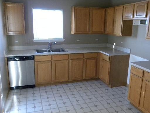 3700 Hoffman St, Plano, IL 60545 photo 4