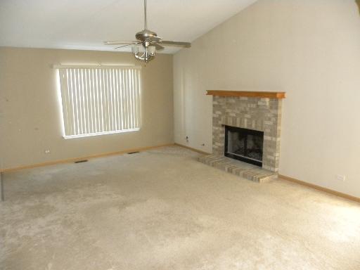 3700 Hoffman St, Plano, IL 60545 photo 3