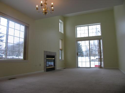 2232 Scott Ln, Aurora, IL 60502 photo 2