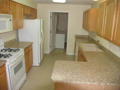 2232 Scott Ln, Aurora, IL 60502 photo 4