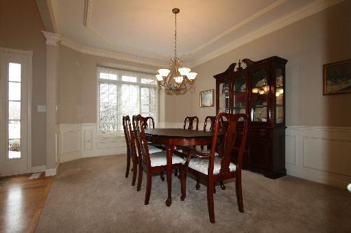 5560 Bergamot Ln, Naperville, IL 60564 photo 2