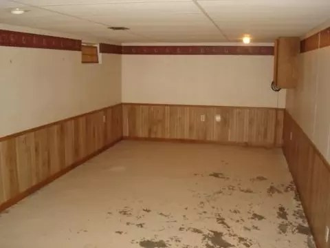 1810 Putnam St, Peru, IL 61354 photo 14